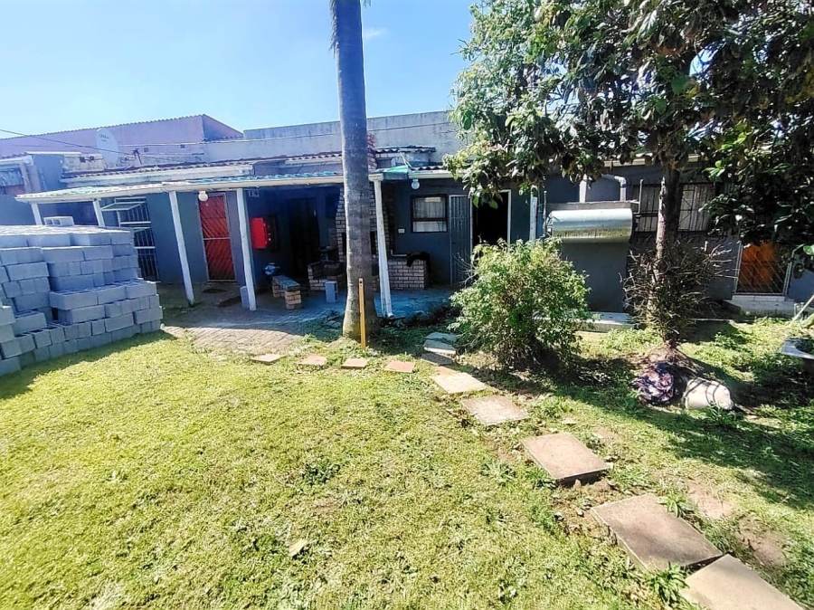 10 Bedroom Property for Sale in Quigney Eastern Cape